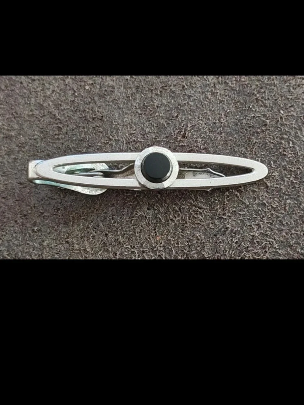 1950s/60s Swank Open Frame With a Circular Black Onyx Stone Center Tie Clip